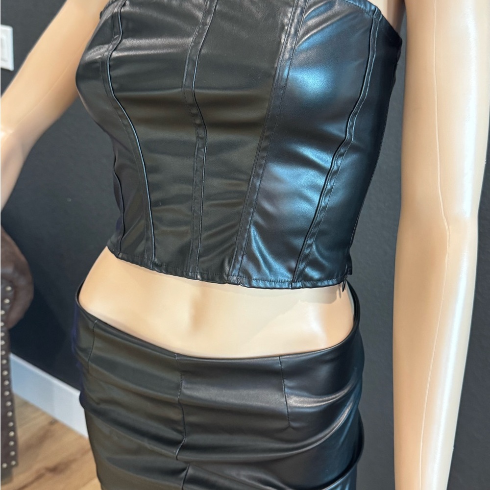 SHEIN Black faux leather Skirt Set xs size 2 - Picture 7 of 8